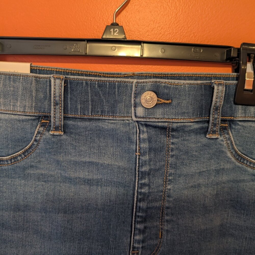 Wonderly Womens High Rise Pull-On Denim Shorts, Size 12, New - Picture 3 of 5